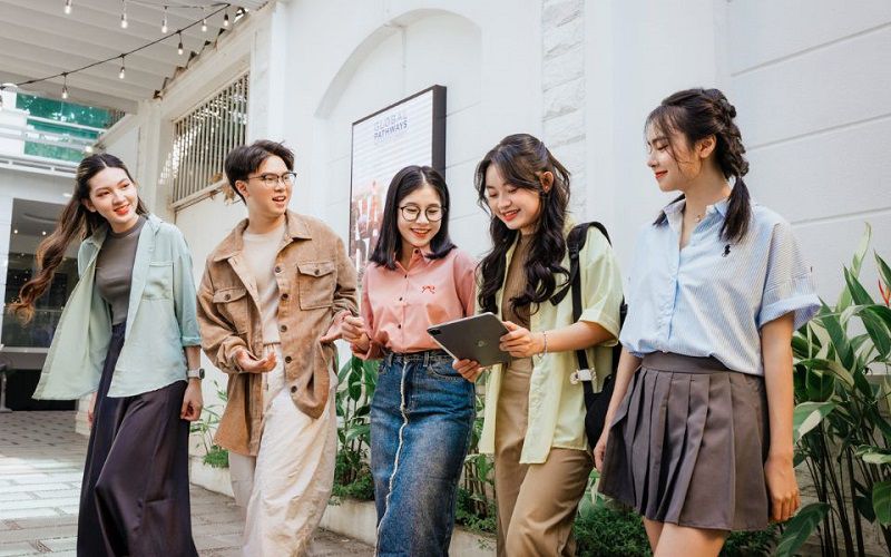 Những lưu ý trước khi du học về mặt tài chính và thủ tục pháp lý