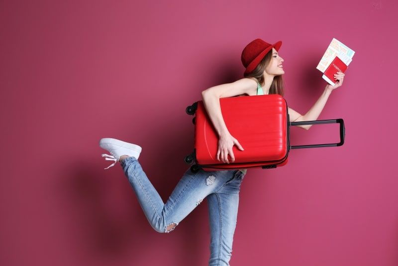 Thiết bị điện tử và đồ dùng học tập thiết yếu