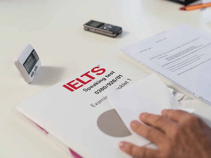 Có cần IELTS để du học không?